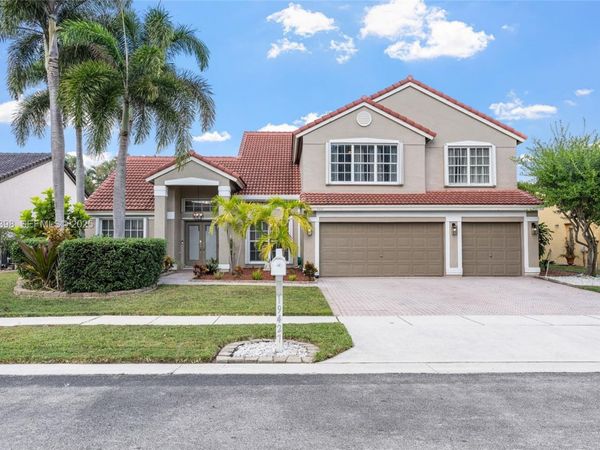 19427 NW 13th St, Pembroke Pines, FL 33029