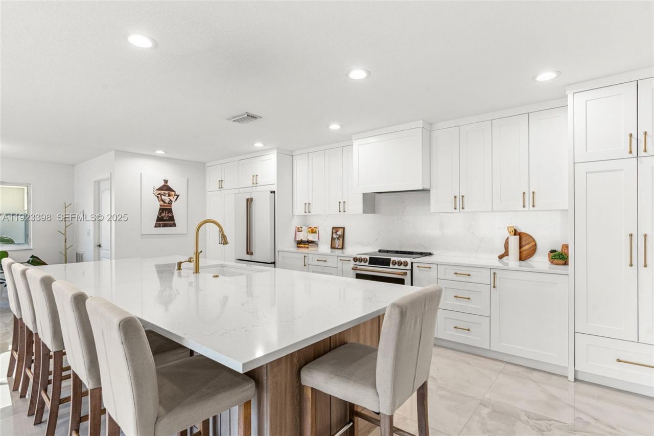 19427 NW 13th St, Pembroke Pines, FL 33029 Photo