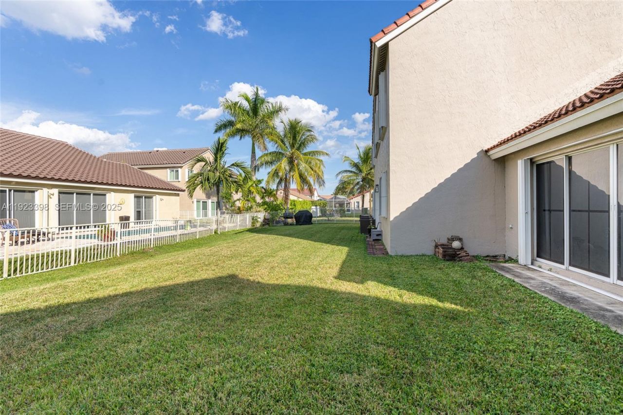 19427 NW 13th St, Pembroke Pines, FL 33029 Photo