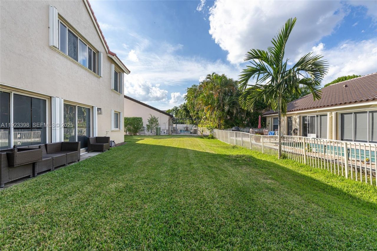 19427 NW 13th St, Pembroke Pines, FL 33029 Photo