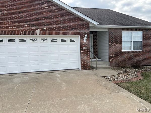 601 Elizabeth Drive, Litchfield, IL 62056