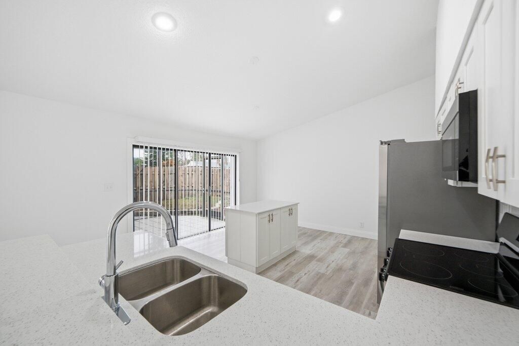 905 NW 22nd Avenue, Delray Beach, FL 33445 Photo