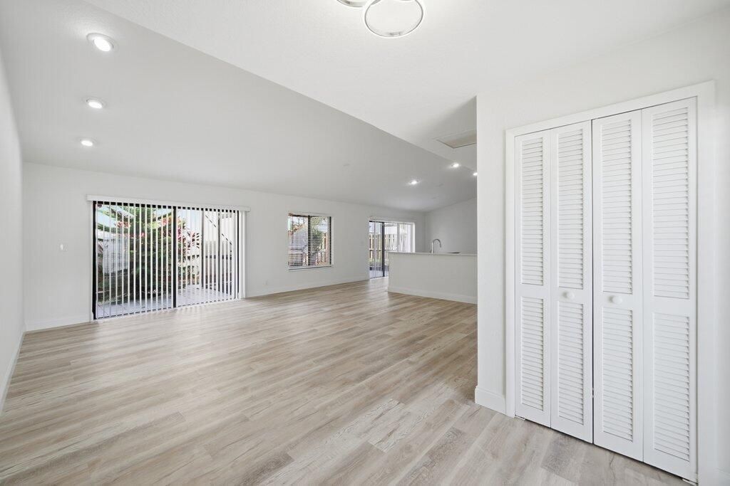 905 NW 22nd Avenue, Delray Beach, FL 33445 Photo