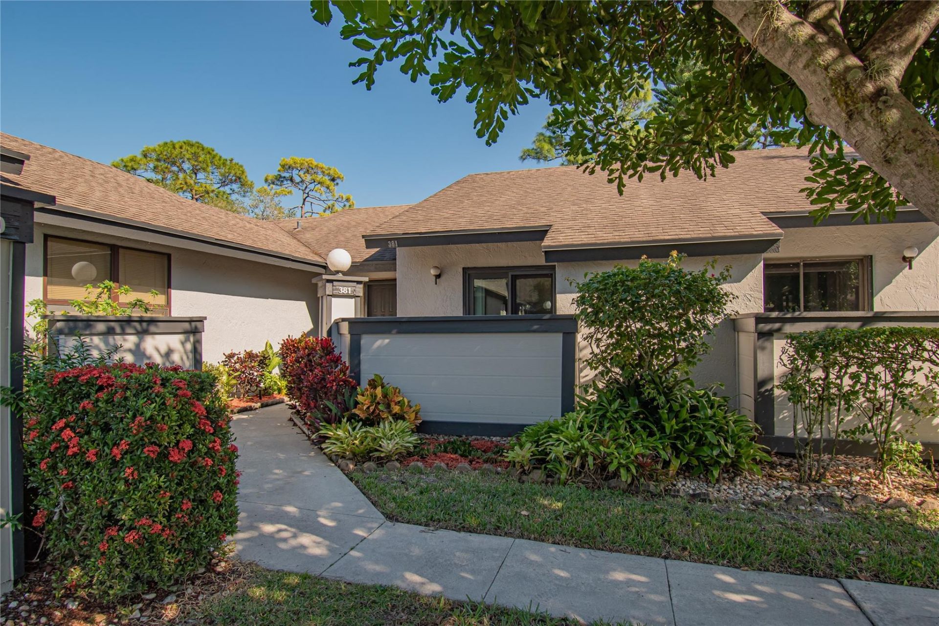 381 Ottawa Ct, Royal Palm Beach, FL 33411 Photo