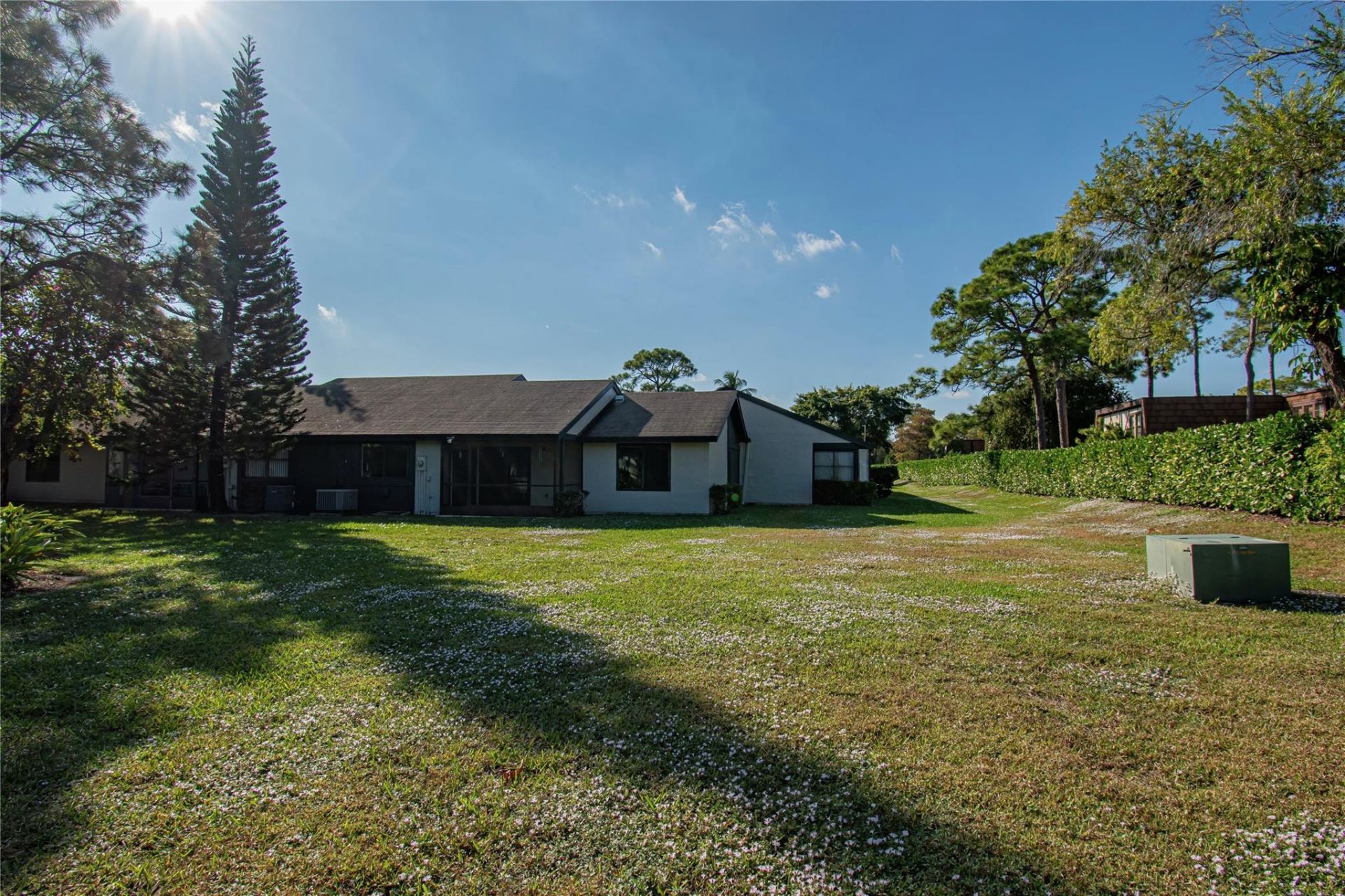 381 Ottawa Ct, Royal Palm Beach, FL 33411 Photo