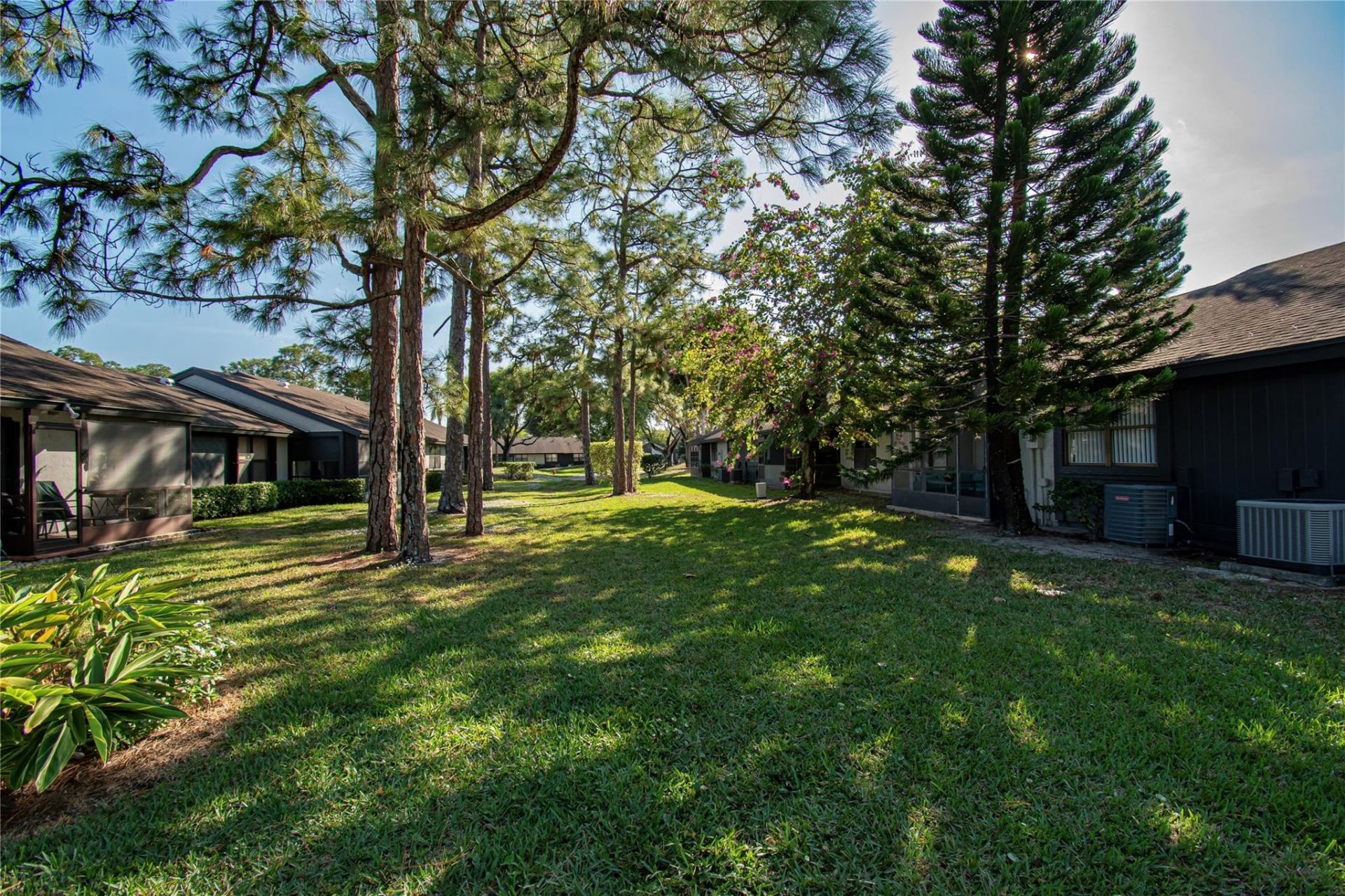 381 Ottawa Ct, Royal Palm Beach, FL 33411 Photo