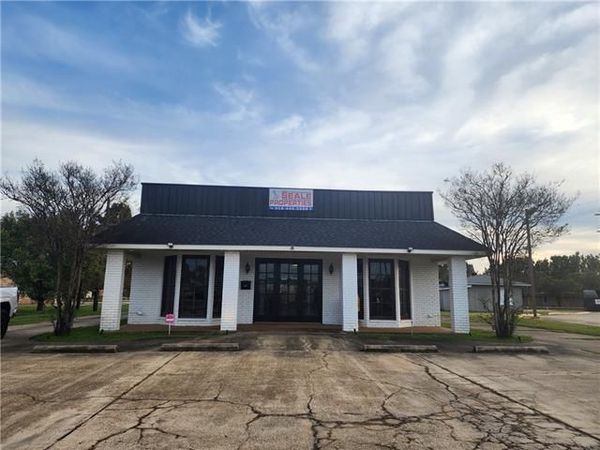 1604 METRO Drive, Alexandria, LA 71301