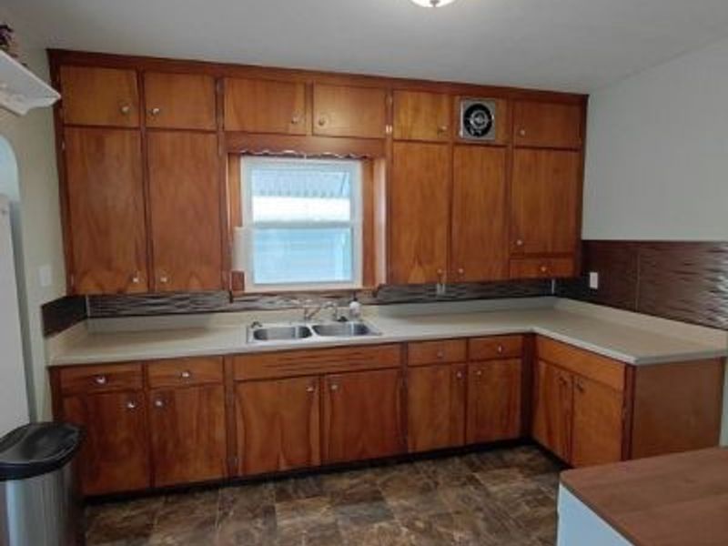 309 S Wood Street, Loudonville, OH 44842 Photo 2