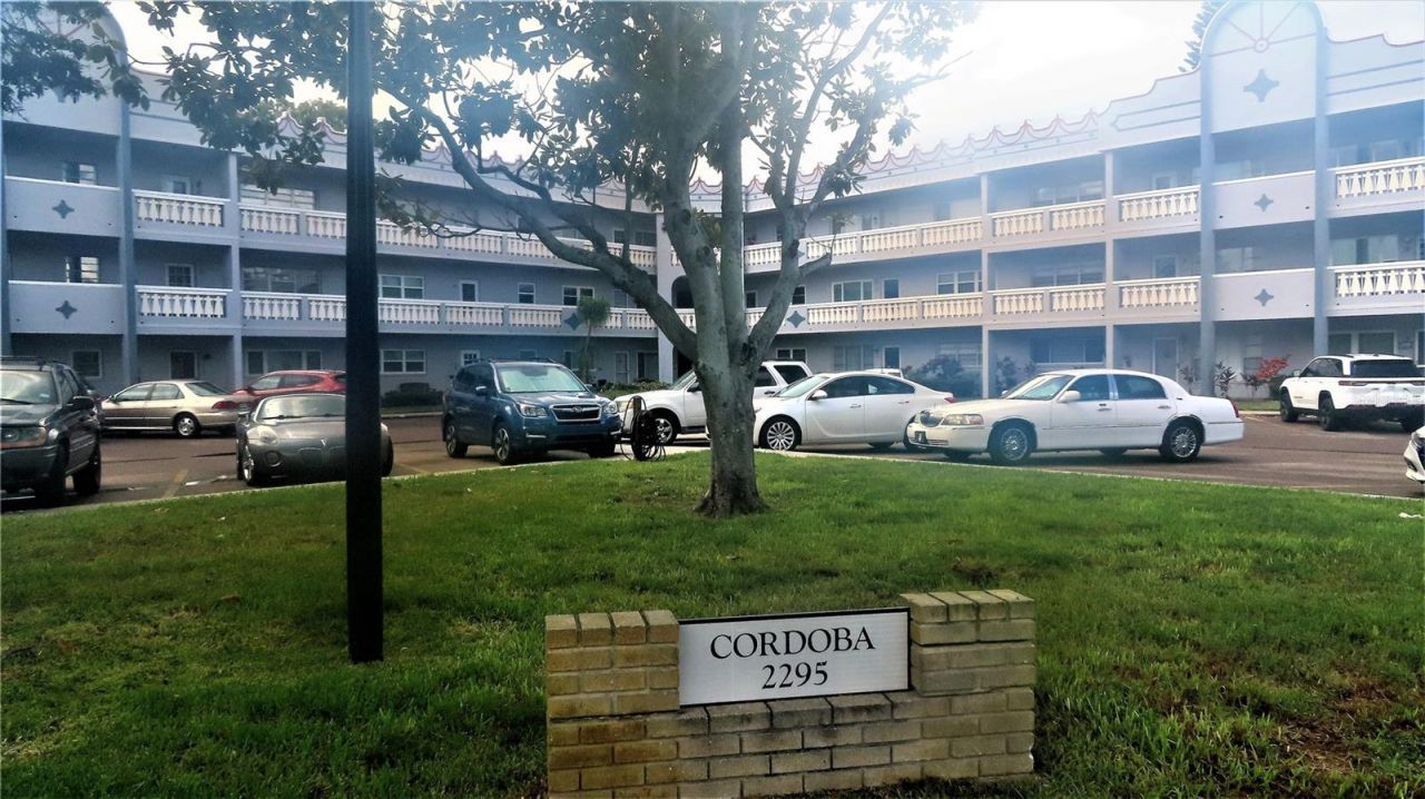 2295 Americus Boulevard E, Unit 29, Clearwater, FL 33763 Main Photo