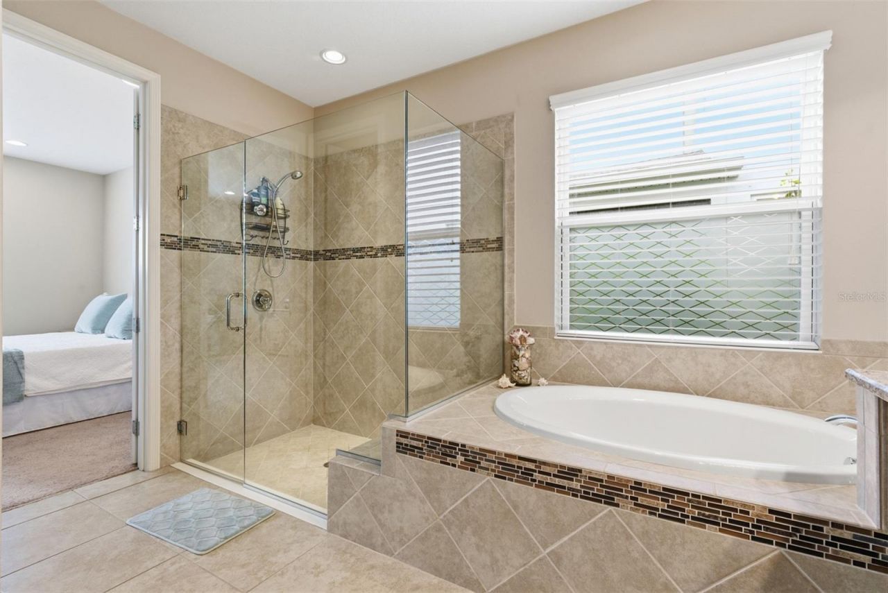 5617 Maidenstone Way, Palmetto, FL 34221 Photo