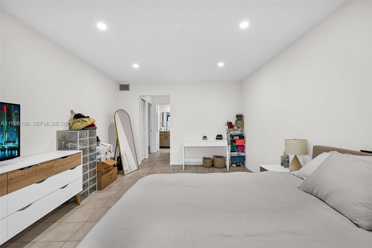 4020 N Hills Dr, Unit 29, Hollywood, FL 33021 Photo