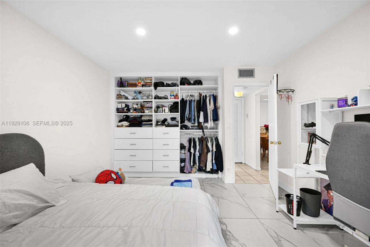 4020 N Hills Dr, Unit 29, Hollywood, FL 33021 Photo