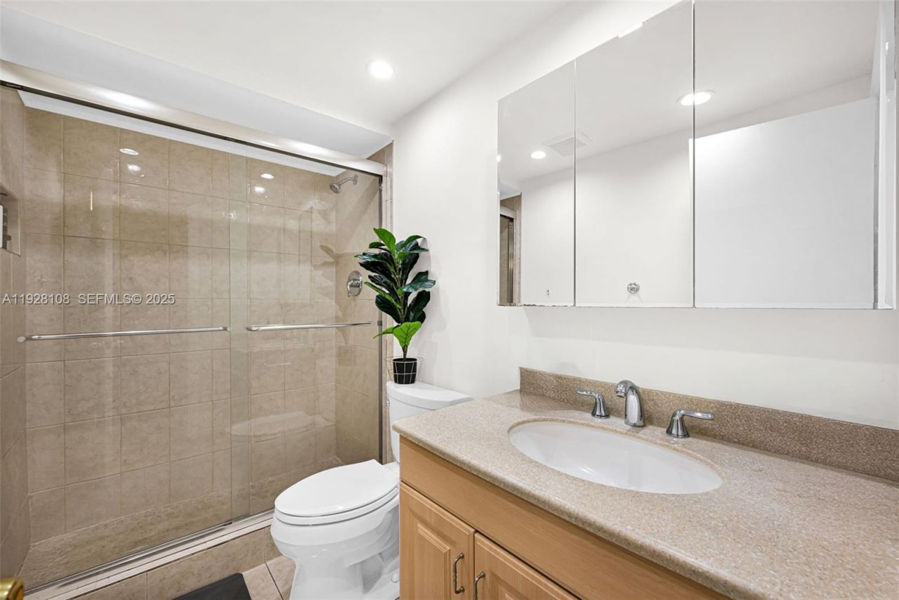 4020 N Hills Dr, Unit 29, Hollywood, FL 33021 Photo