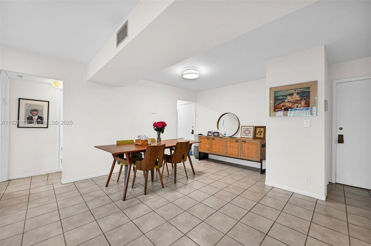 4020 N Hills Dr, Unit 29, Hollywood, FL 33021 Photo