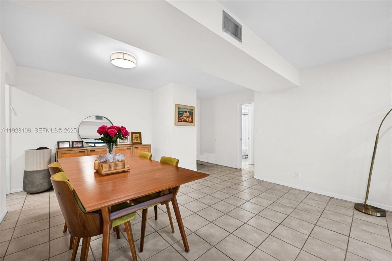 4020 N Hills Dr, Unit 29, Hollywood, FL 33021 Photo