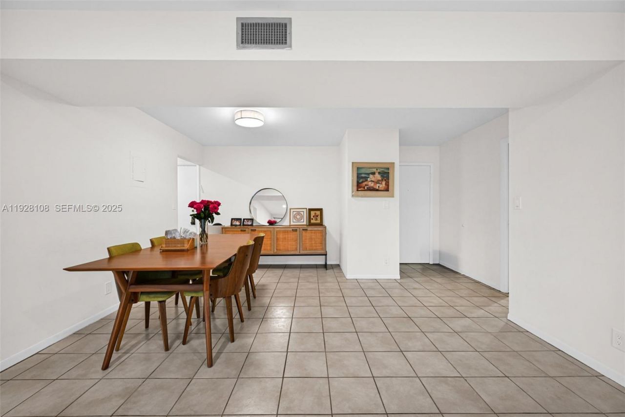 4020 N Hills Dr, Unit 29, Hollywood, FL 33021 Photo