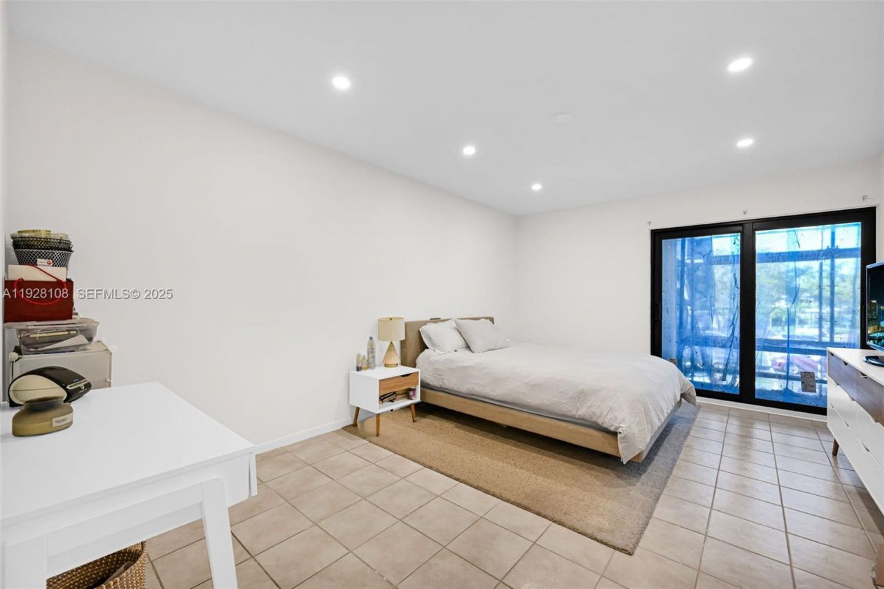 4020 N Hills Dr, Unit 29, Hollywood, FL 33021 Photo