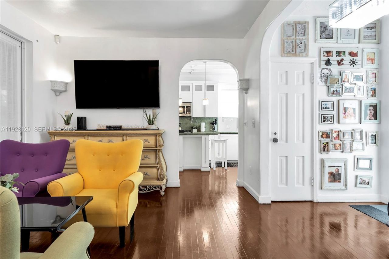 745-747 Lenox Ave, Miami Beach, FL 33139 Photo