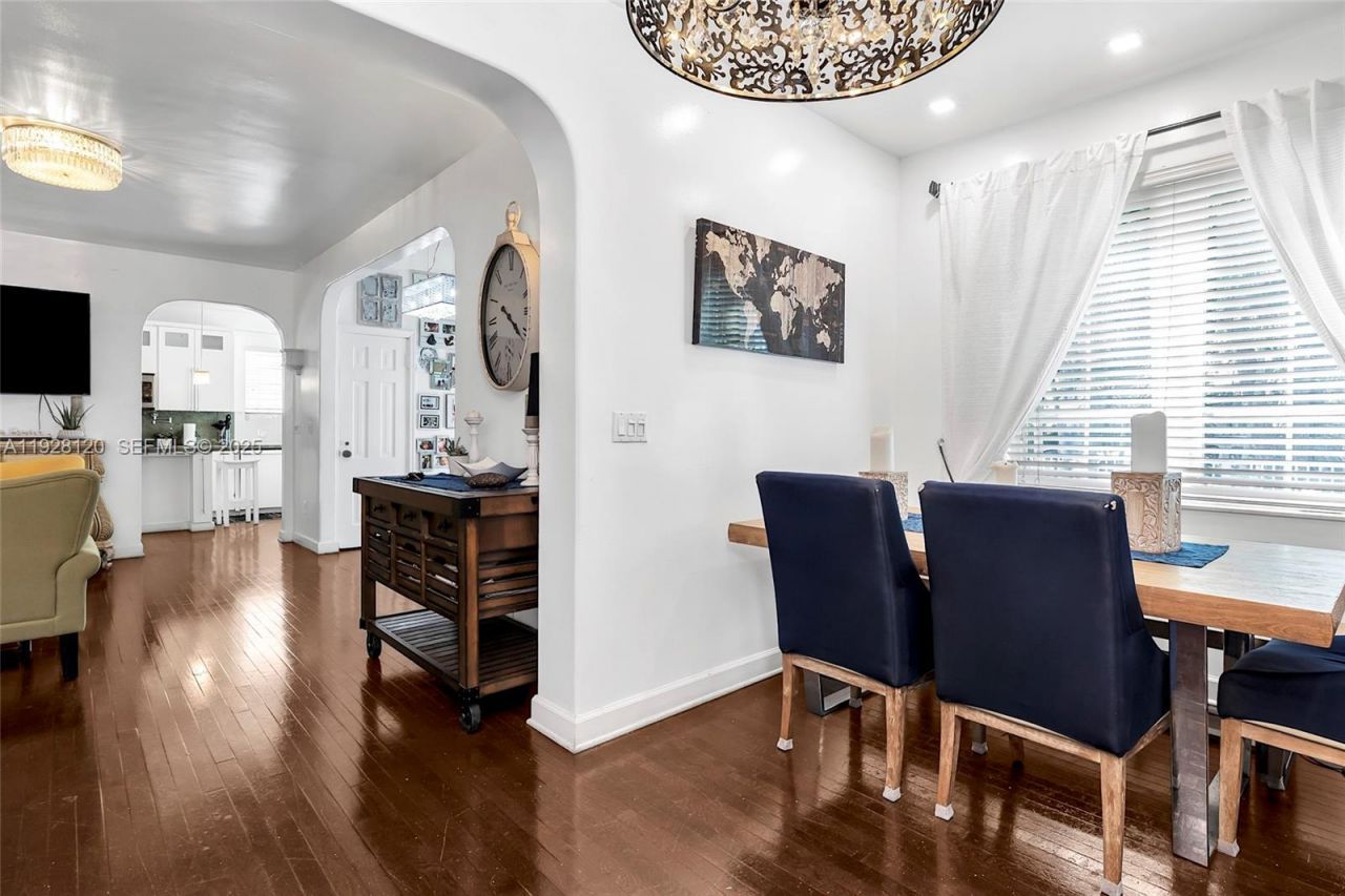 745-747 Lenox Ave, Miami Beach, FL 33139 Photo