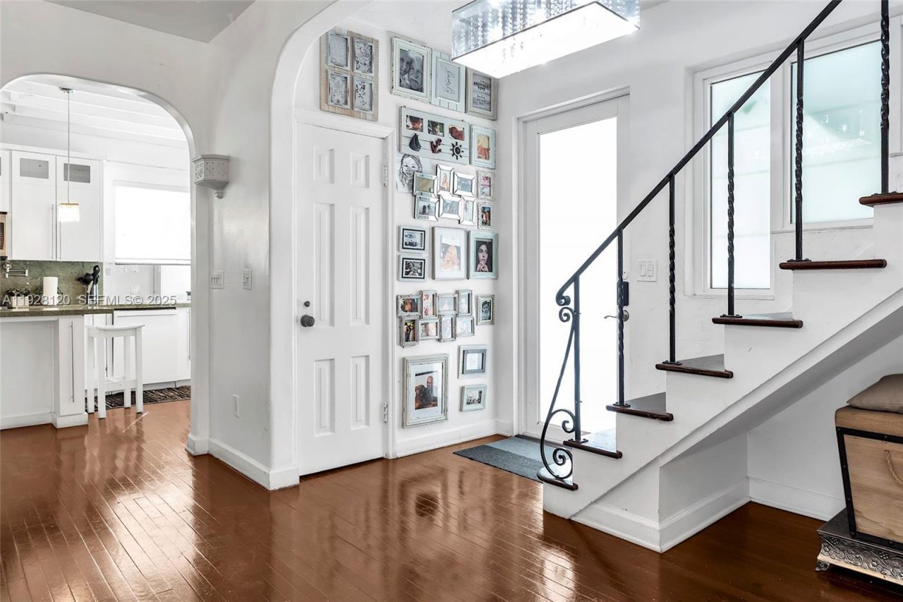 745-747 Lenox Ave, Miami Beach, FL 33139 Photo