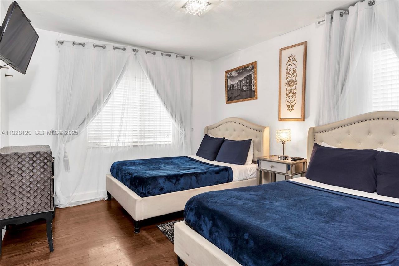 745-747 Lenox Ave, Miami Beach, FL 33139 Photo