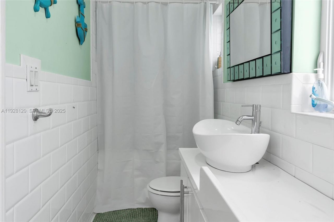 745-747 Lenox Ave, Miami Beach, FL 33139 Photo