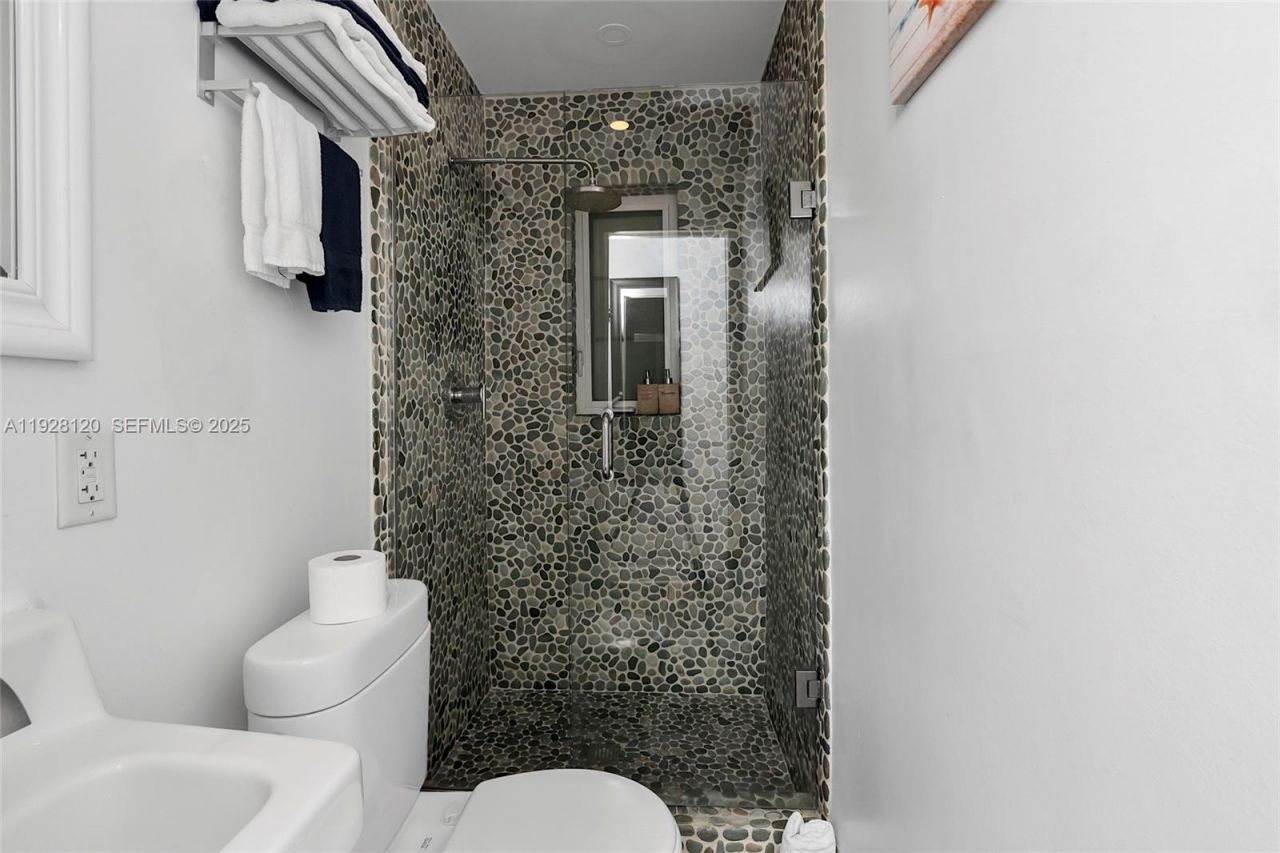 745-747 Lenox Ave, Miami Beach, FL 33139 Photo