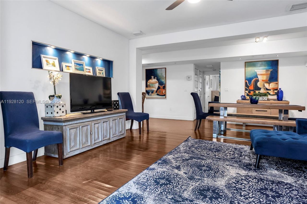 745-747 Lenox Ave, Miami Beach, FL 33139 Photo