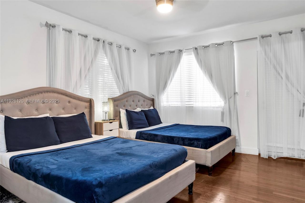 745-747 Lenox Ave, Miami Beach, FL 33139 Photo