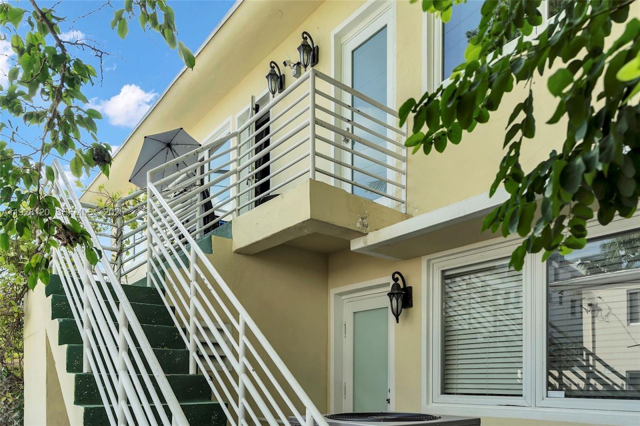 745-747 Lenox Ave, Miami Beach, FL 33139 Photo