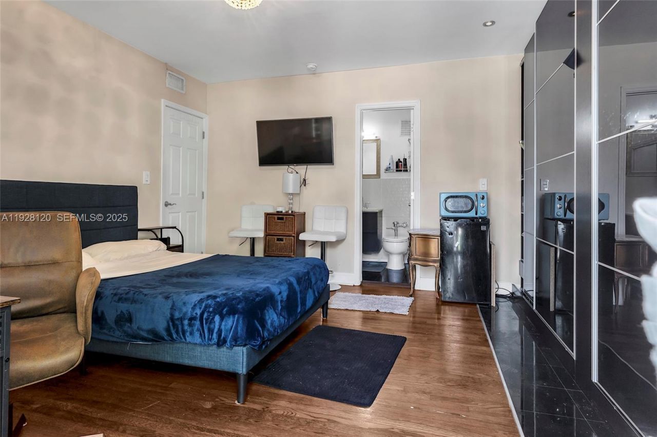 745-747 Lenox Ave, Miami Beach, FL 33139 Photo