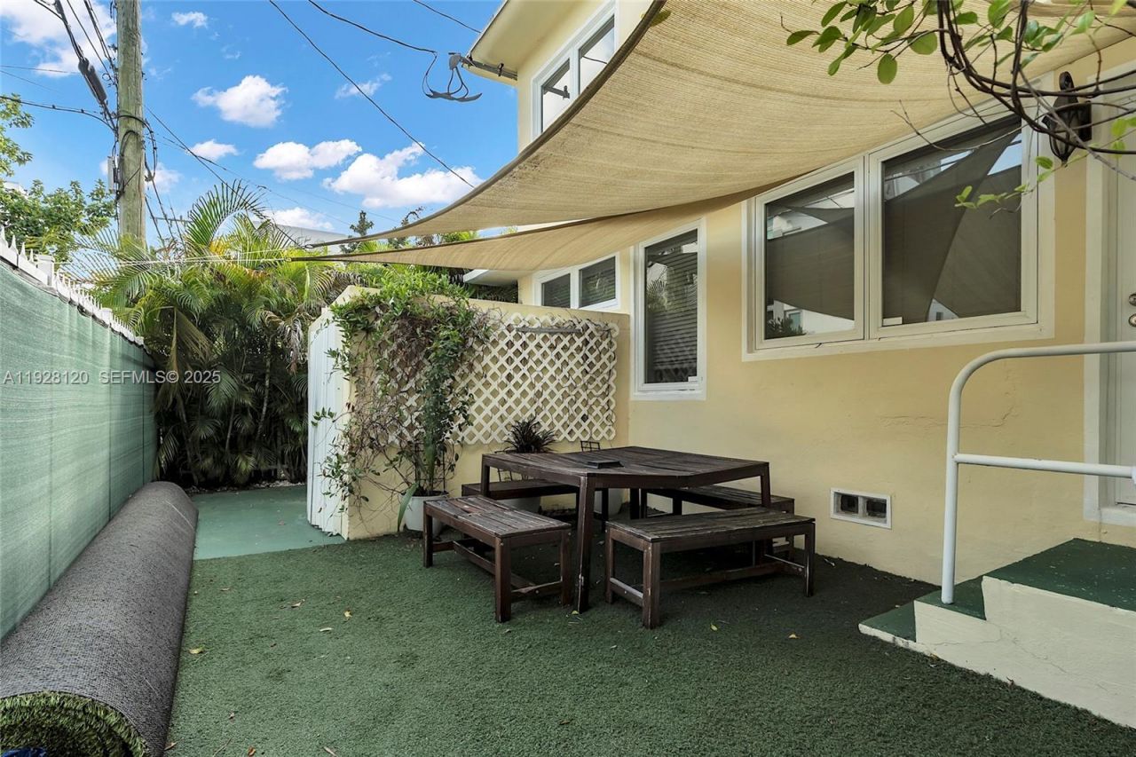 745-747 Lenox Ave, Miami Beach, FL 33139 Photo