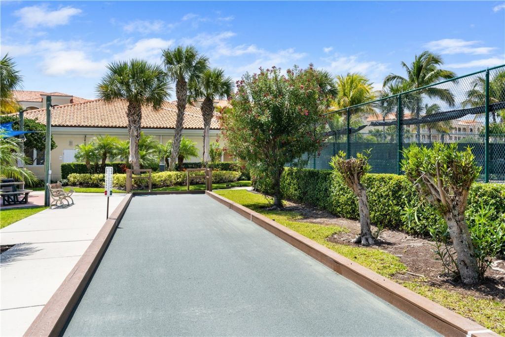 11 Harbour Isle Drive W, Unit 203, Hutchinson Island, FL 34949 Photo