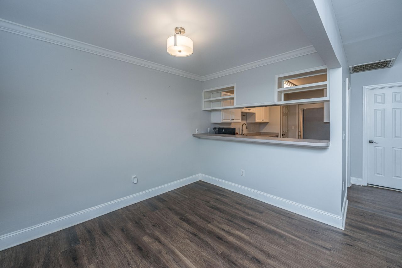 940 E Estates Boulevard Photo 12