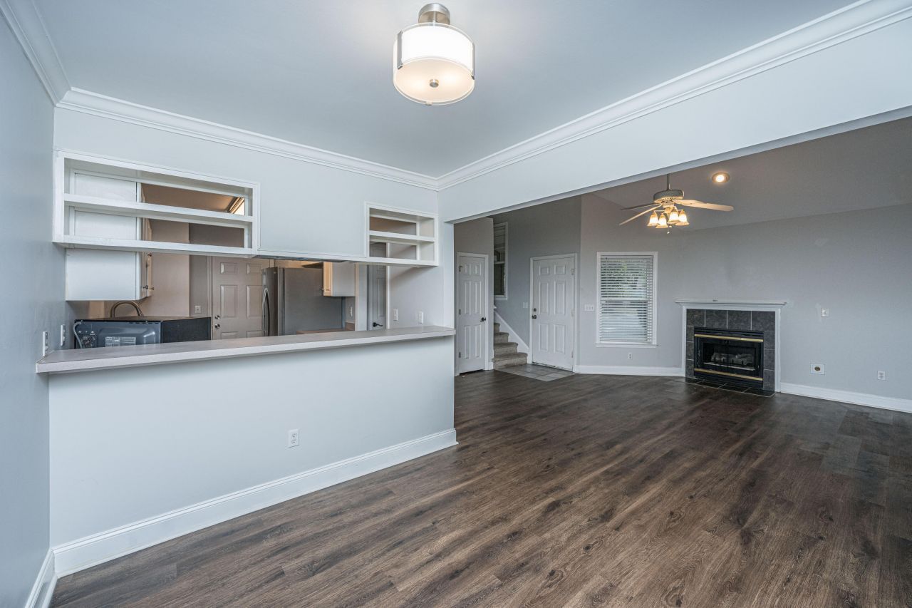 940 E Estates Boulevard Photo 14