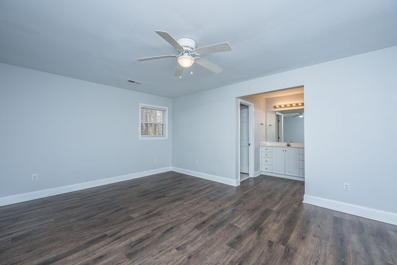 940 E Estates Boulevard Photo 23