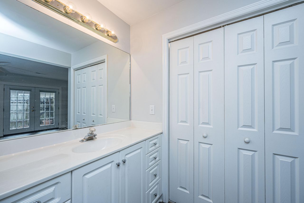 940 E Estates Boulevard Photo 25