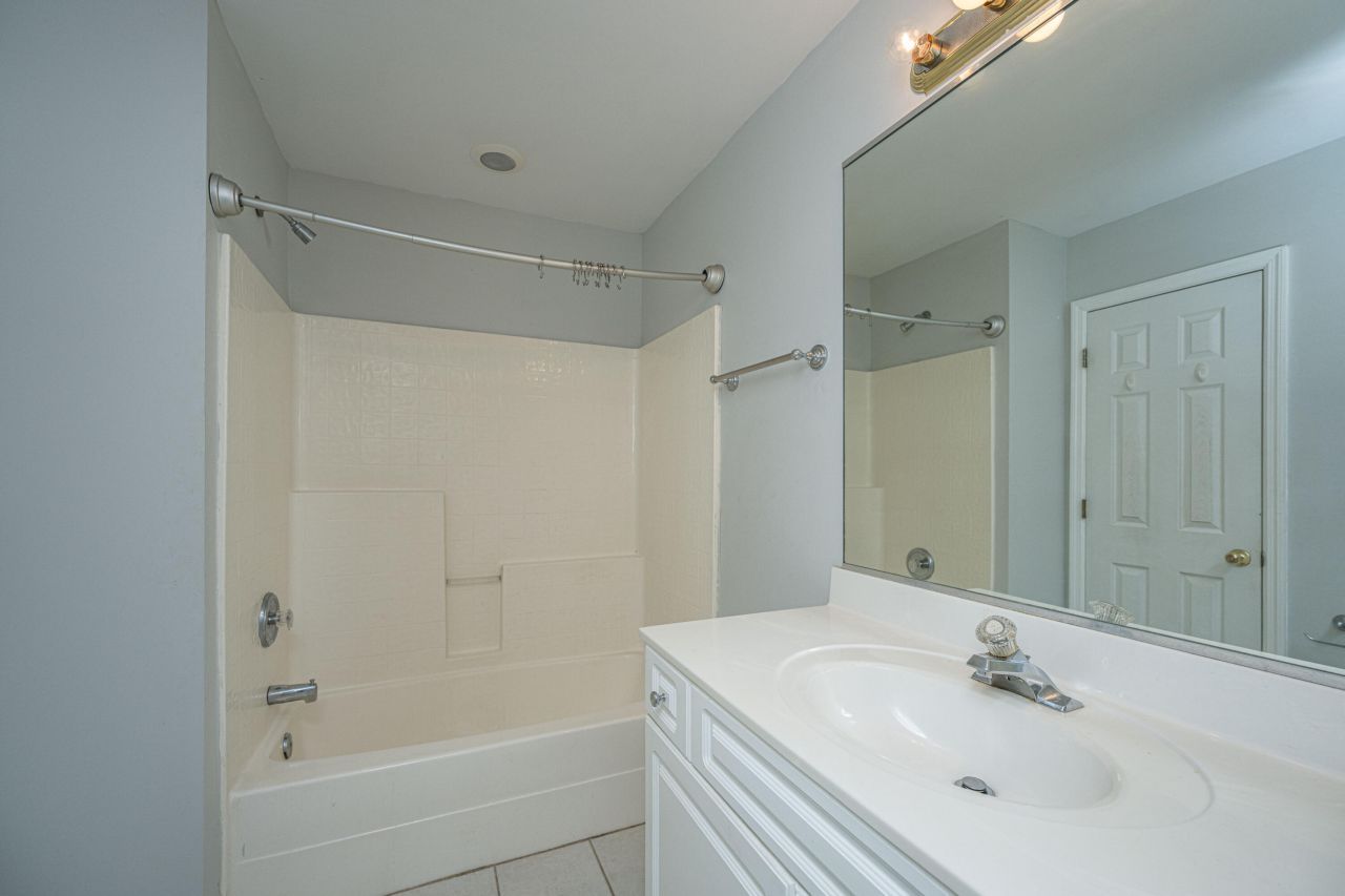 940 E Estates Boulevard Photo 30