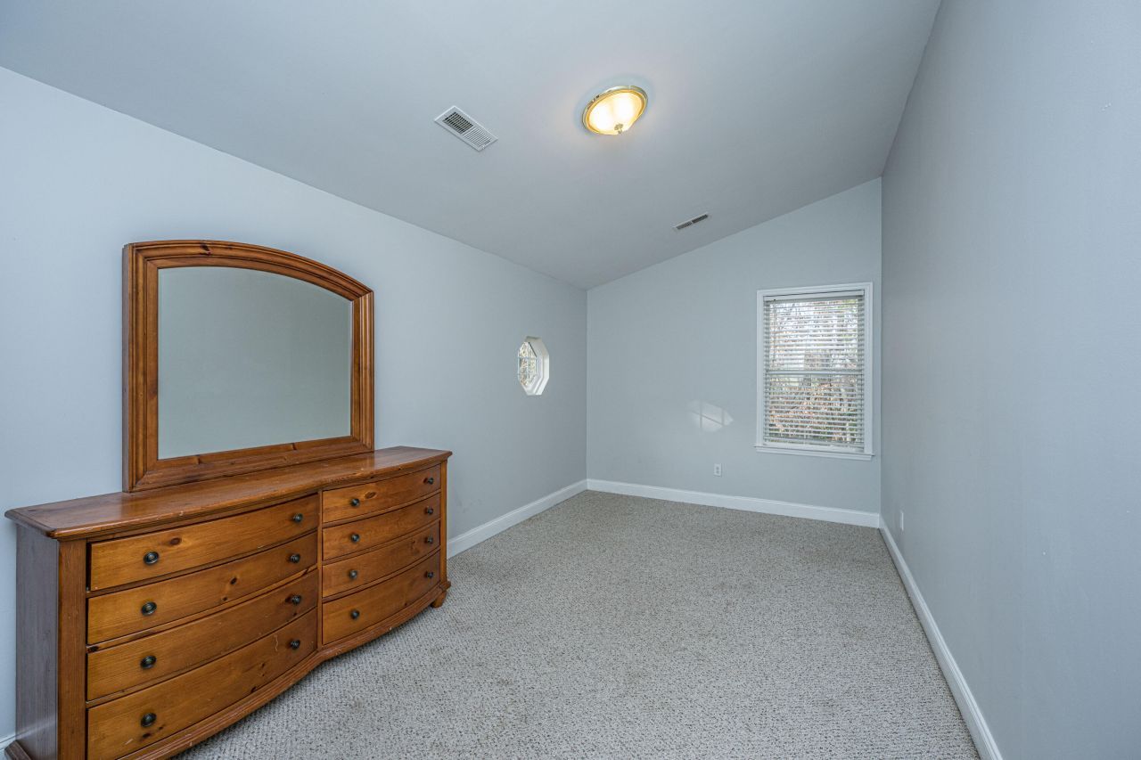 940 E Estates Boulevard Photo 33