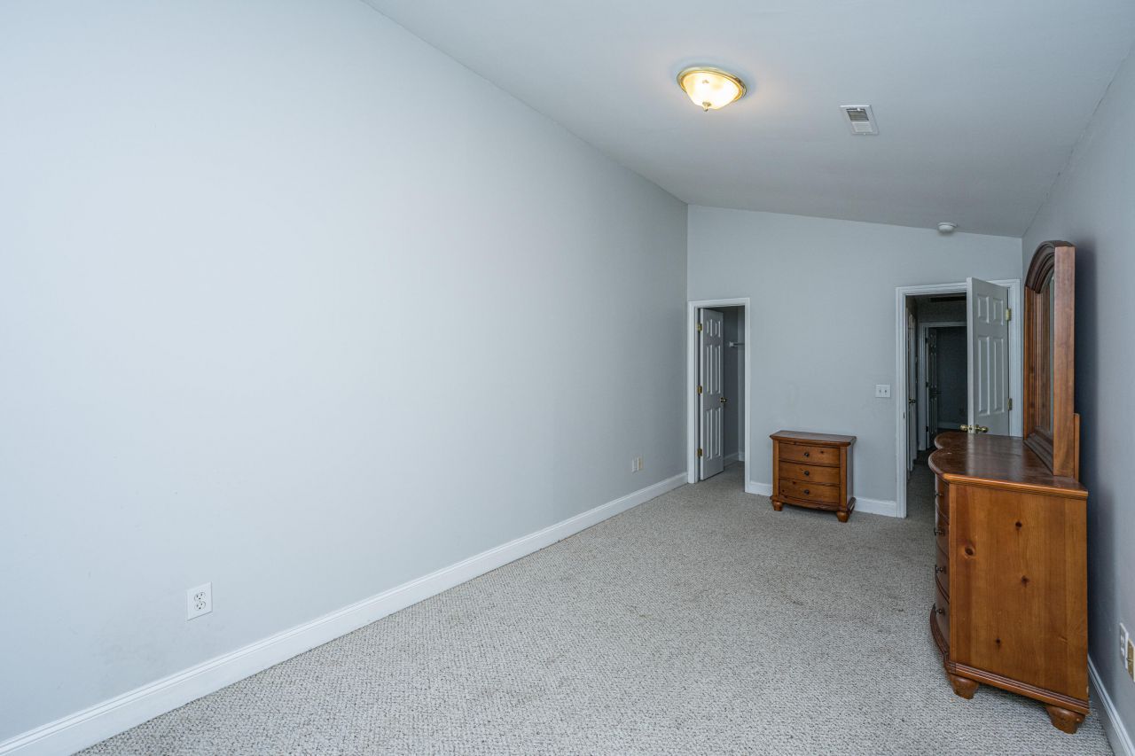 940 E Estates Boulevard Photo 34