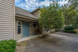 940 E Estates Boulevard photo 4