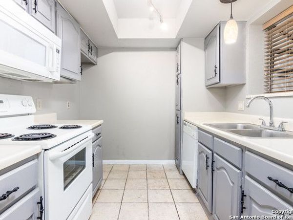 11843 BRAESVIEW, Unit 301, San Antonio, TX 78213