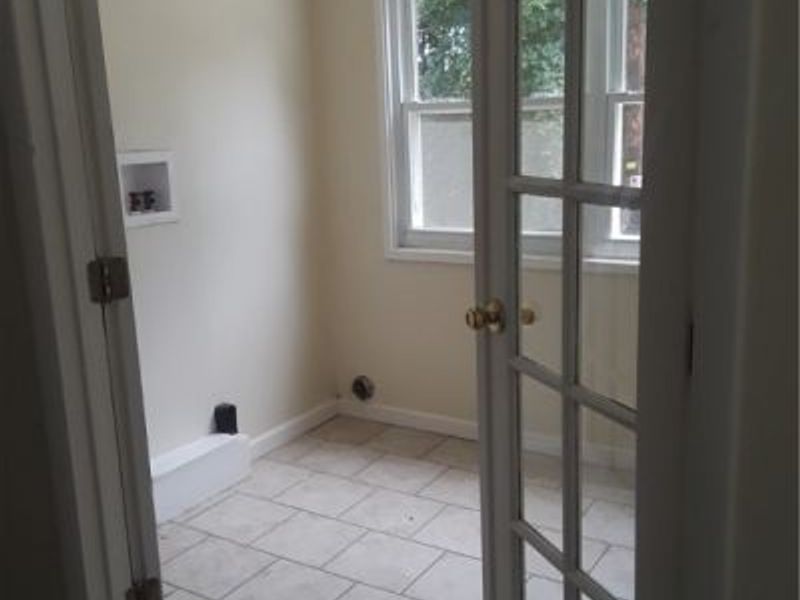 383 Aqueduct Street, Akron, OH 44303 Photo 3