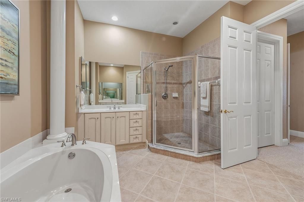 9224 Campanile Cir, Unit 201, Naples, FL 34114 Photo