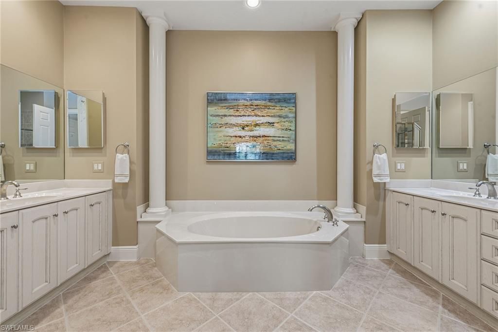 9224 Campanile Cir, Unit 201, Naples, FL 34114 Photo