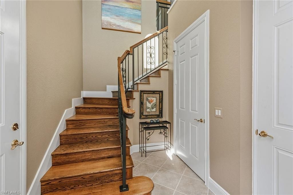 9224 Campanile Cir, Unit 201, Naples, FL 34114 Photo