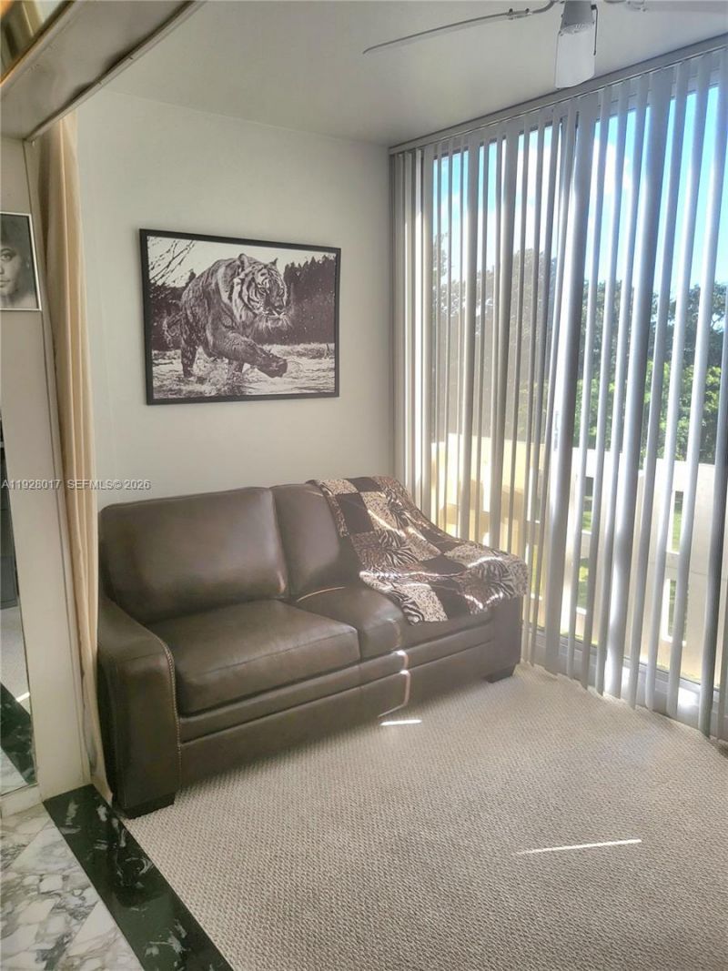 4330 Hillcrest Dr, Unit 405, Hollywood, FL 33021 Photo