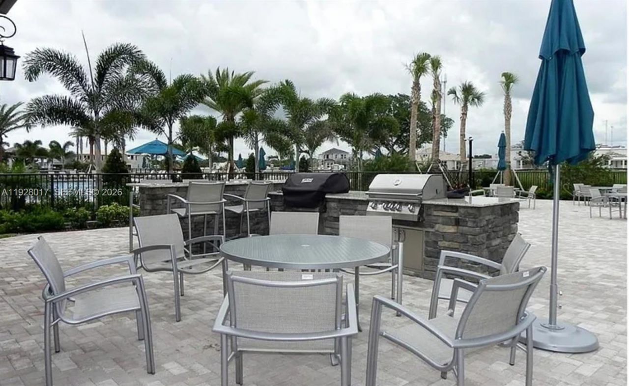 4330 Hillcrest Dr, Unit 405, Hollywood, FL 33021 Photo