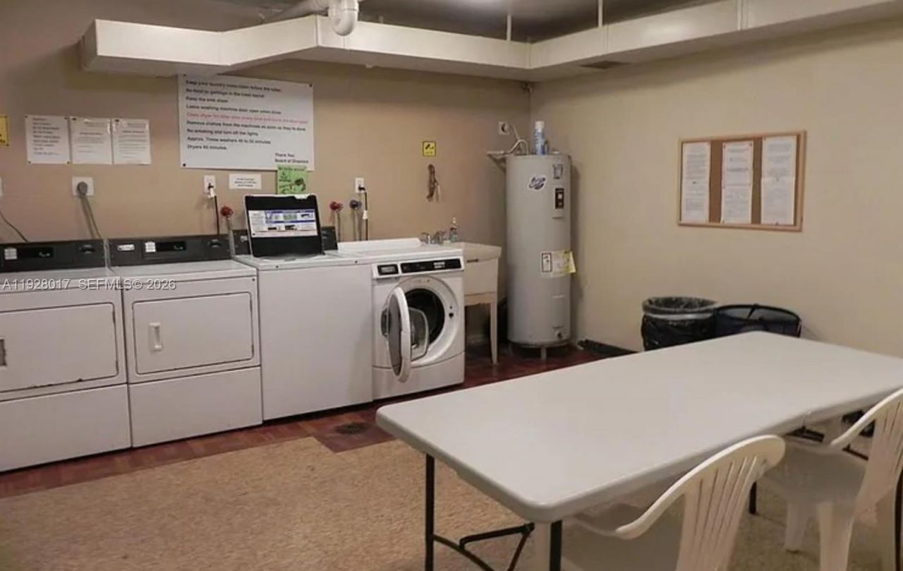 4330 Hillcrest Dr, Unit 405, Hollywood, FL 33021 Photo