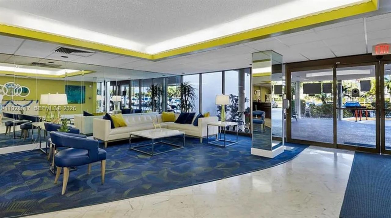 4330 Hillcrest Dr, Unit 405, Hollywood, FL 33021 Photo